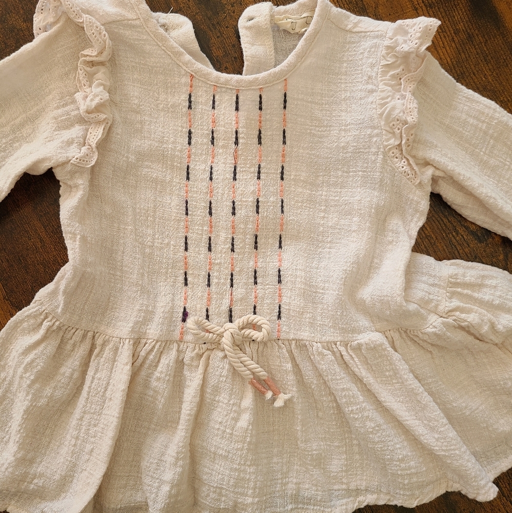 Jessica Simpson 3T cream top